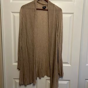 Torrid  womens lightweight cardigan sweater beige size 1 great condition